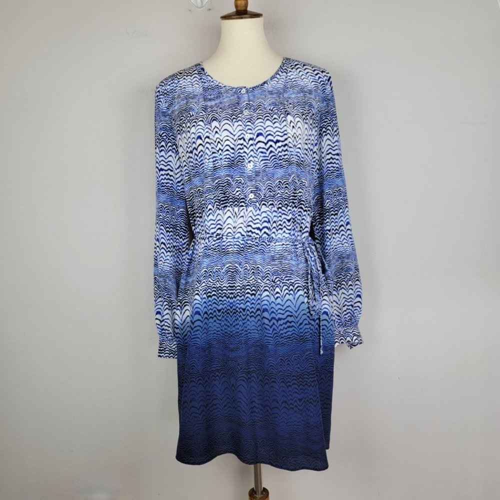 Trina Turk Silk Blue White Wave Round Neck Button Up  Long Sleeves Dress Size 8